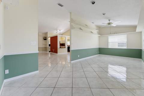 5253 Crystal Anne Drive, West Palm Beach FL - photo 19 of 70