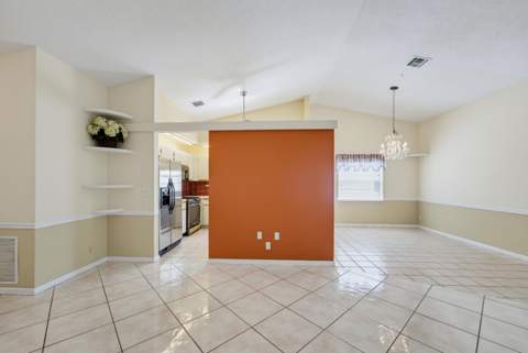 5253 Crystal Anne Drive, West Palm Beach FL - photo 8 of 70