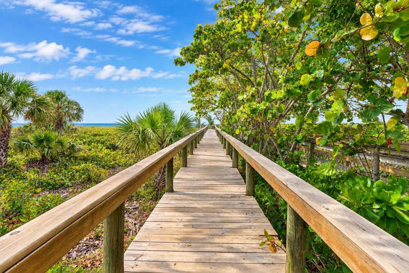 2 bedroom Condominium at 3209 S Lakeview Circle #8105, The Sands Section 1 Condominium, Hutchinson Island — photo 5