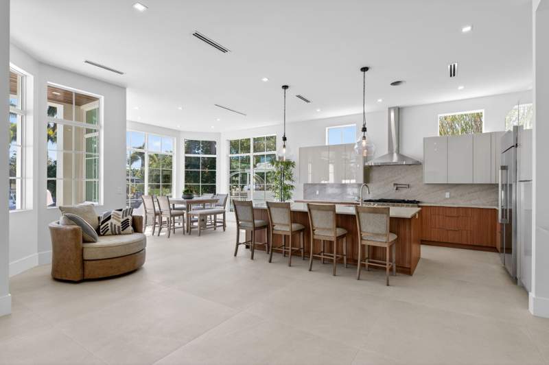 4 bedroom Single Family Residence at 310 SE 9th Court, Cypress Harbor 3rd Sec, Pompano Beach — photo 3