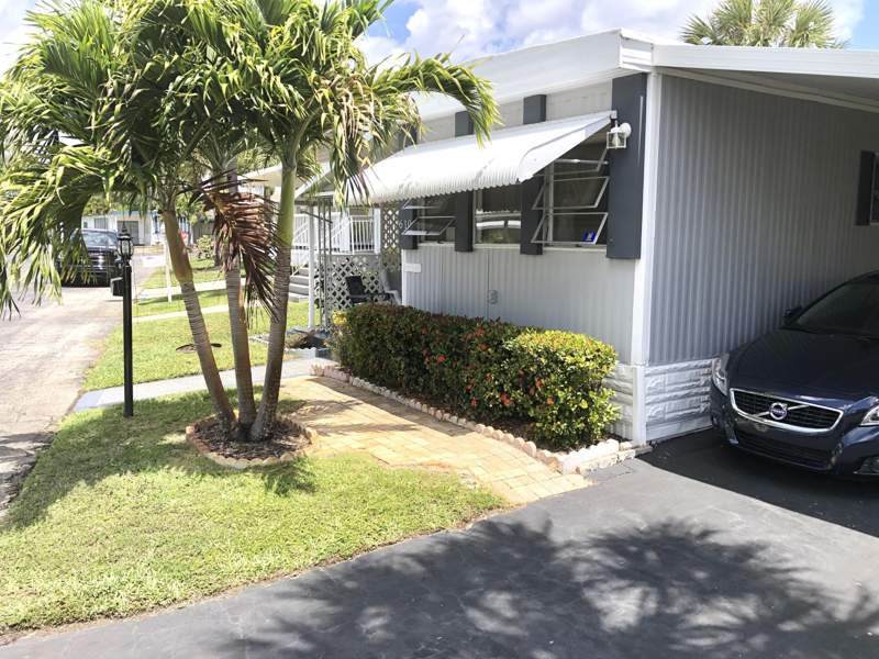 2 bedroom Mobile Home at 610 Frangipani Lane, Pine Tree Park Co-Op, Deerfield Beach — photo 2
