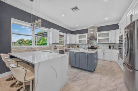 7082 Aliso Avenue, West Palm Beach FL - photo 9 of 49