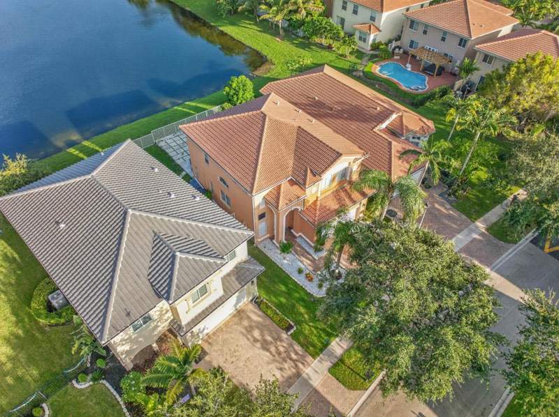 3 bedroom Single Family Residence at 7082 Aliso Avenue, Terracina Johnson Property, West Palm Beach — photo 4