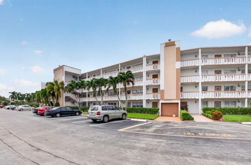 1 bedroom Condominium at 4071 Cornwall D, Cornwall At Century Village Condo, Boca Raton — photo 2