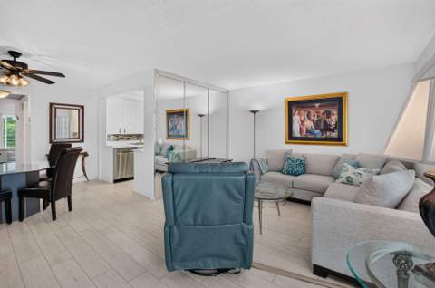 4071 Cornwall D, Boca Raton FL - photo 7 of 86