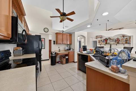 1541 SW Underwood Avenue, Port St. Lucie FL - photo 9 of 37