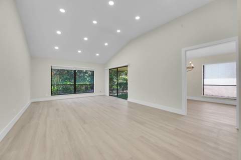 11457 Sandy Oaks Court, North Palm Beach FL - photo 7 of 35