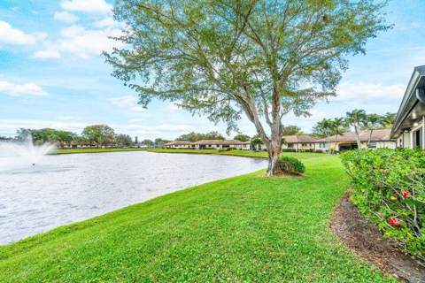 4948 Equestrian Circle #B, Boynton Beach FL - photo 7 of 17