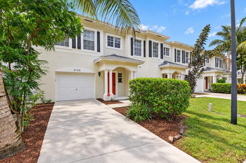 2 bedroom Townhouse at 4102 Emerald Vista #4102, Emerald Lake Townhomes, Lake Worth — photo 3