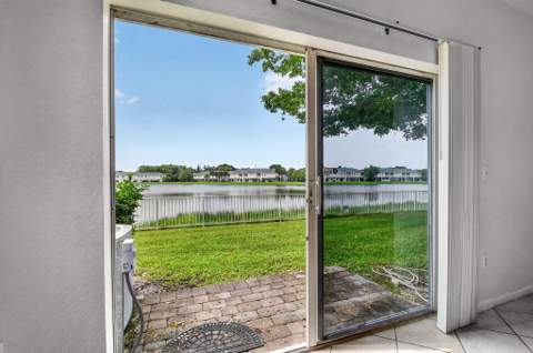 4102 Emerald Vista #4102, Lake Worth FL - photo 18 of 41