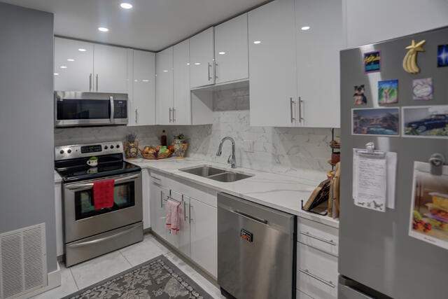 1 bedroom Condominium at 188 Lake Evelyn Drive, Golden Lakes Village Condo 1 Thru 13-A, West Palm Beach — photo 5