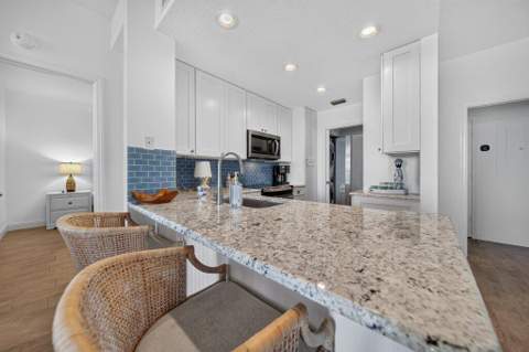 391 NE Plantation Road #215, Hutchinson Island FL - photo 15 of 30