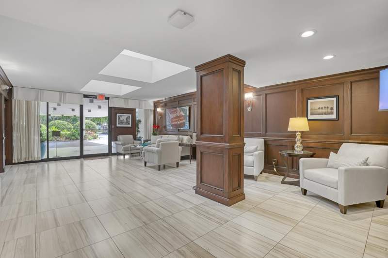 2 bedroom Condominium at 356 Golfview Road #403, Governors Pointe Condo, North Palm Beach — photo 5
