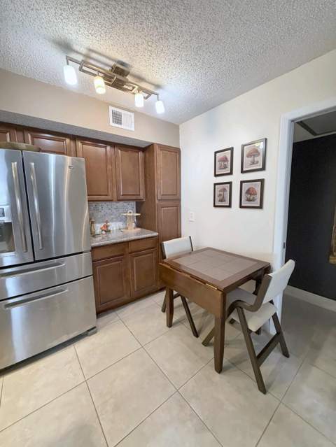 7069 Golf Colony Court #102, Lake Worth FL - photo 6 of 24
