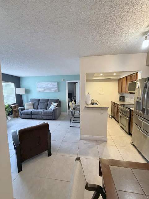 7069 Golf Colony Court #102, Lake Worth FL - photo 8 of 24