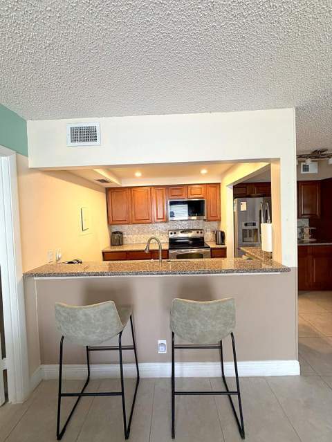 7069 Golf Colony Court #102, Lake Worth FL - photo 18 of 24
