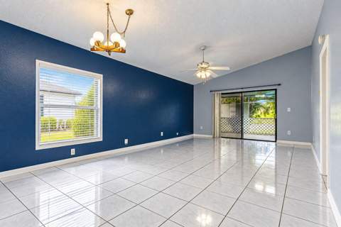 1435 S Summit Run Circle, West Palm Beach FL - photo 9 of 42