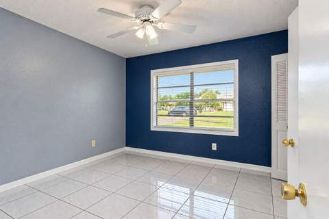 1435 S Summit Run Circle, West Palm Beach FL - photo 17 of 42