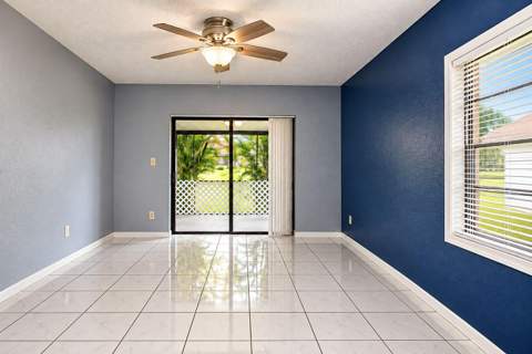 1435 S Summit Run Circle, West Palm Beach FL - photo 18 of 42