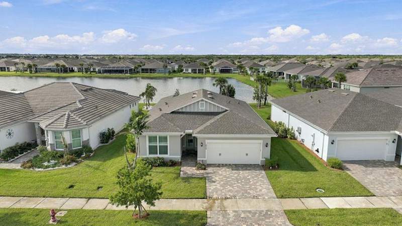 3 bedroom Single Family Residence at 10254 SW Sarcoline Drive, Del Webb At Tradition Plat No. 5B & 6, Port St. Lucie — photo 2