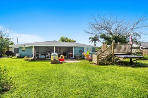 1897 SE Rainier Road, Port St. Lucie FL - photo 14 of 36