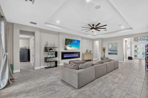 9228 Greenspire Lane, Lake Worth FL - photo 7 of 58