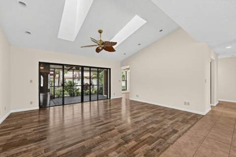 835 Ivy Drive, Wellington FL - photo 6 of 36