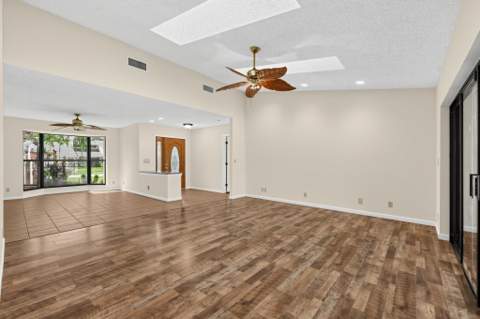 835 Ivy Drive, Wellington FL - photo 8 of 36