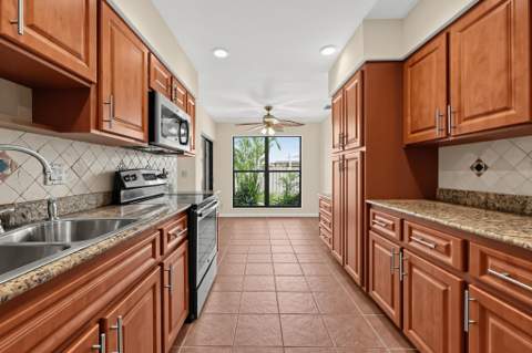 835 Ivy Drive, Wellington FL - photo 15 of 36