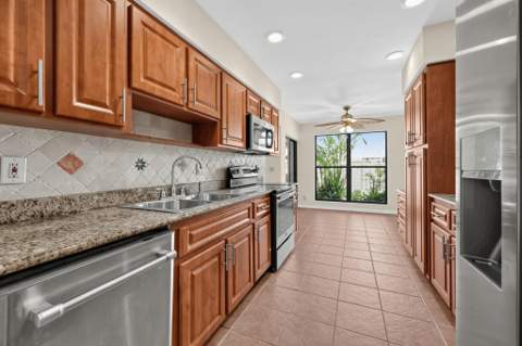 835 Ivy Drive, Wellington FL - photo 16 of 36
