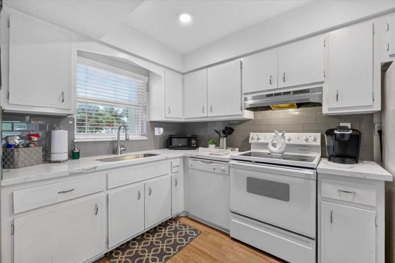 2 bedroom Condominium at 333 NE 19th Avenue #203, Riverview North Condo, Deerfield Beach — photo 5