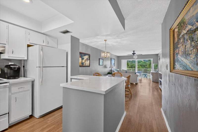 2 bedroom Condominium at 333 NE 19th Avenue #203, Riverview North Condo, Deerfield Beach — photo 3