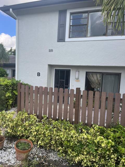 28 Southport Lane #B, Boynton Beach FL - photo 7 of 25
