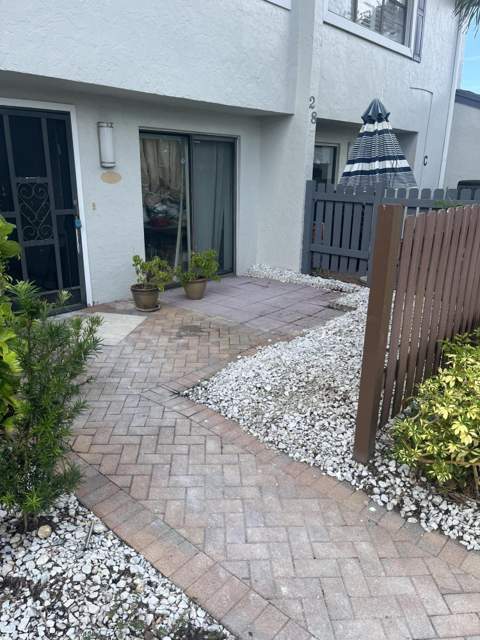 28 Southport Lane #B, Boynton Beach FL - photo 8 of 25