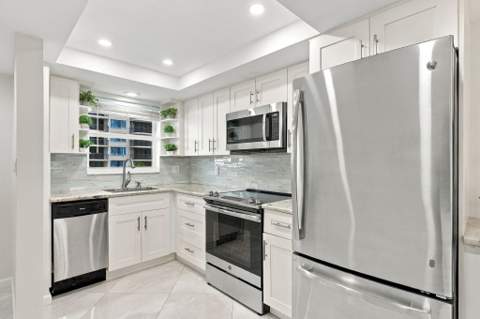 1850 S Ocean Boulevard #505, Lauderdale-By-The-Sea FL - photo 20 of 86