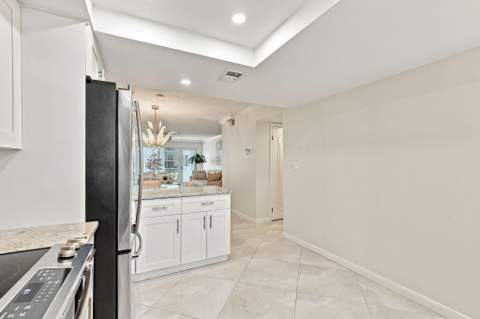 1850 S Ocean Boulevard #505, Lauderdale-By-The-Sea FL - photo 23 of 86