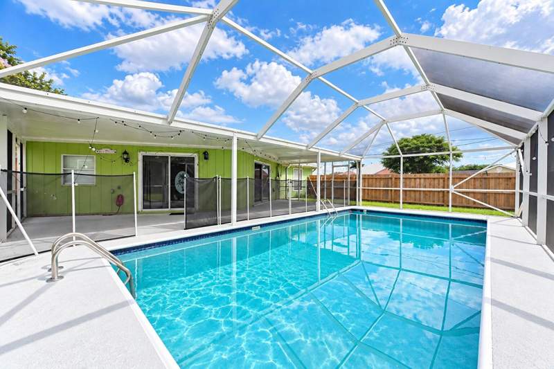 3 bedroom Single Family Residence at 1525 SE Holiday Road, South Port St Lucie Unit 5, Port St. Lucie — photo 2