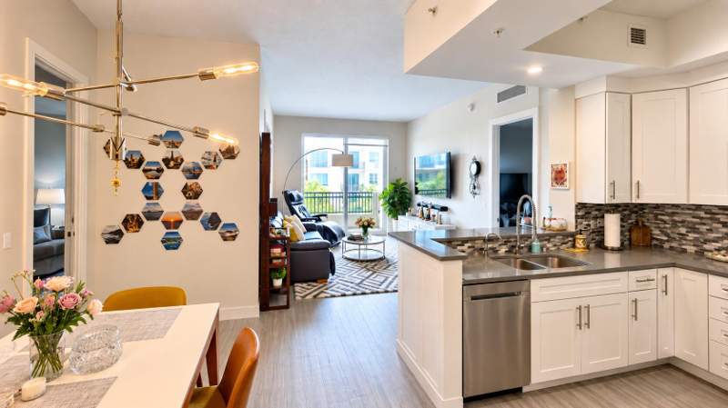 2 bedroom Condominium at 403 S Sapodilla Avenue #717, Metropolitan Condo, West Palm Beach — photo 2