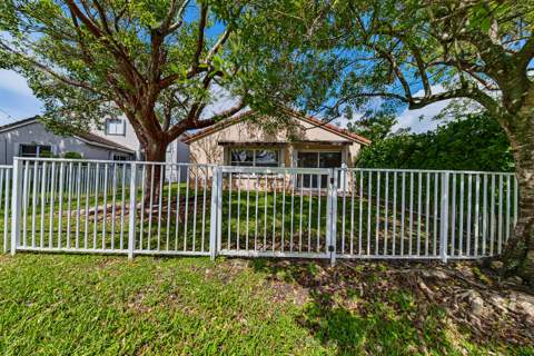 16416 Sapphire Street, Weston FL - photo 7 of 34