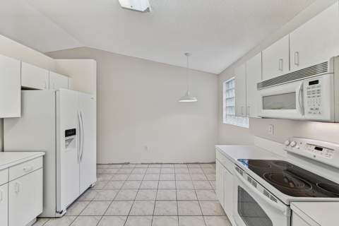 16416 Sapphire Street, Weston FL - photo 12 of 34