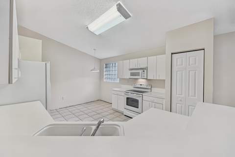 16416 Sapphire Street, Weston FL - photo 14 of 34