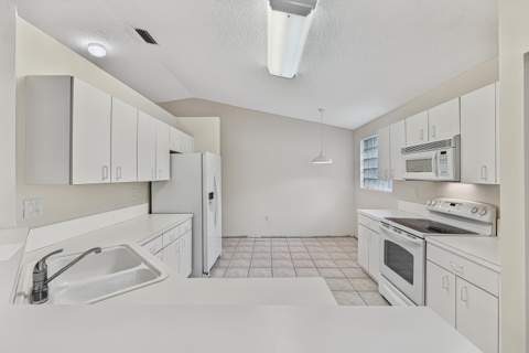 16416 Sapphire Street, Weston FL - photo 15 of 34