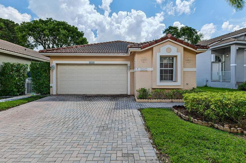 3 bedroom Single Family Residence at 16416 Sapphire Street, Sapphire Shores-Sapphire Sound, Weston — photo 3
