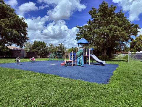 6807 NW 80th Court, Tamarac FL - photo 23 of 25