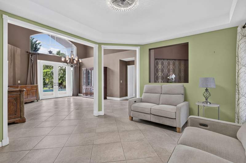 5 bedroom Single Family Residence at 486 S Peacock Lane, Egret Landing At Jupiter, Jupiter — photo 5