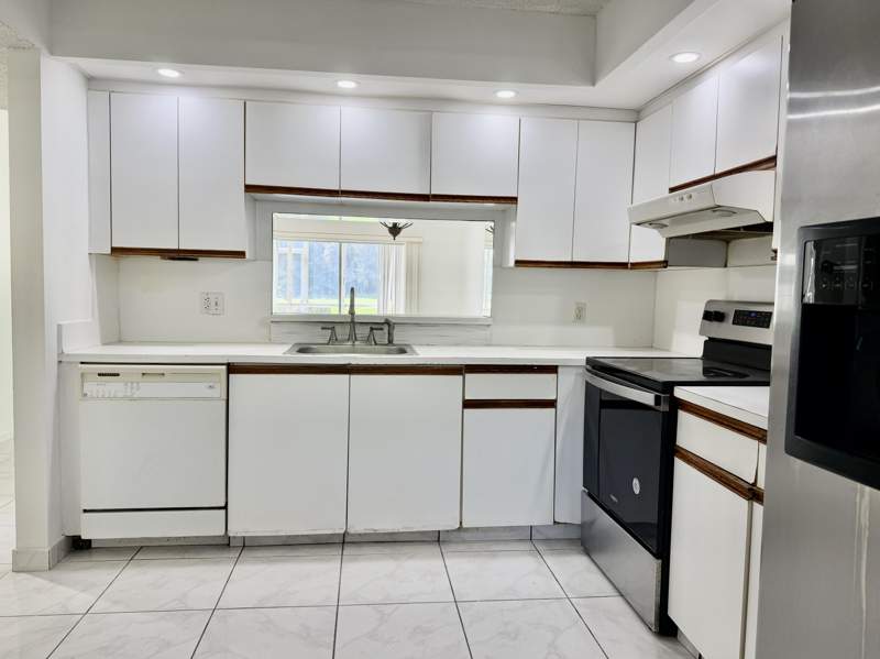 2 bedroom Condominium at 12500 SW 6th Street #110N, Buckingham East At Century, Pembroke Pines — photo 3