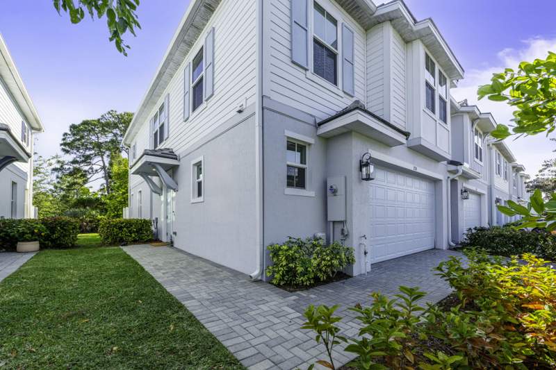 3 bedroom Single Family Residence at 224 Preserve Trail, The Preserve at Avonlea, Stuart — photo 2