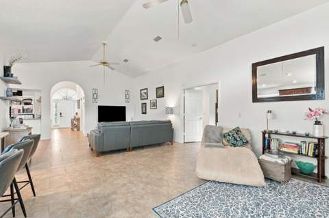 442 SW Fairway Vista, Port St. Lucie FL - photo 9 of 43