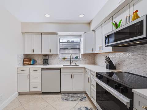 125 Piedmont C, Delray Beach FL - photo 19 of 44