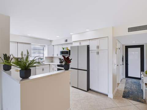 125 Piedmont C, Delray Beach FL - photo 16 of 44